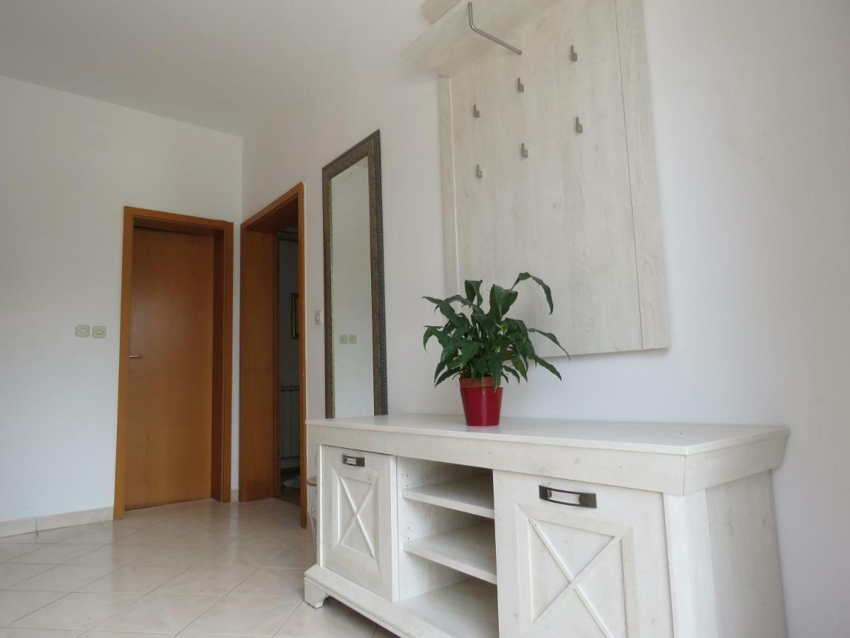 Apartment Smilje Šibenik Buitenkant foto